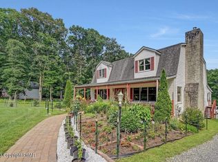 276 Shady Oaks Dr E, Saylorsburg, PA 18353