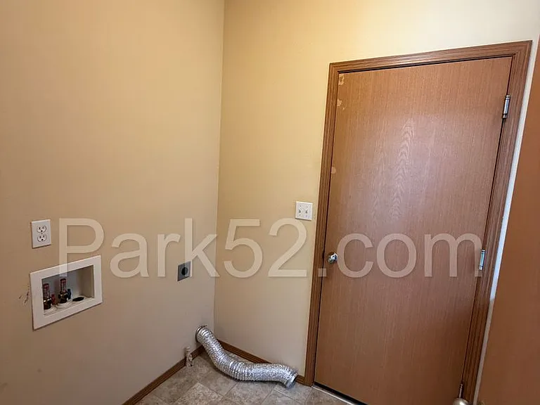 11328 185th St E — Photo 11