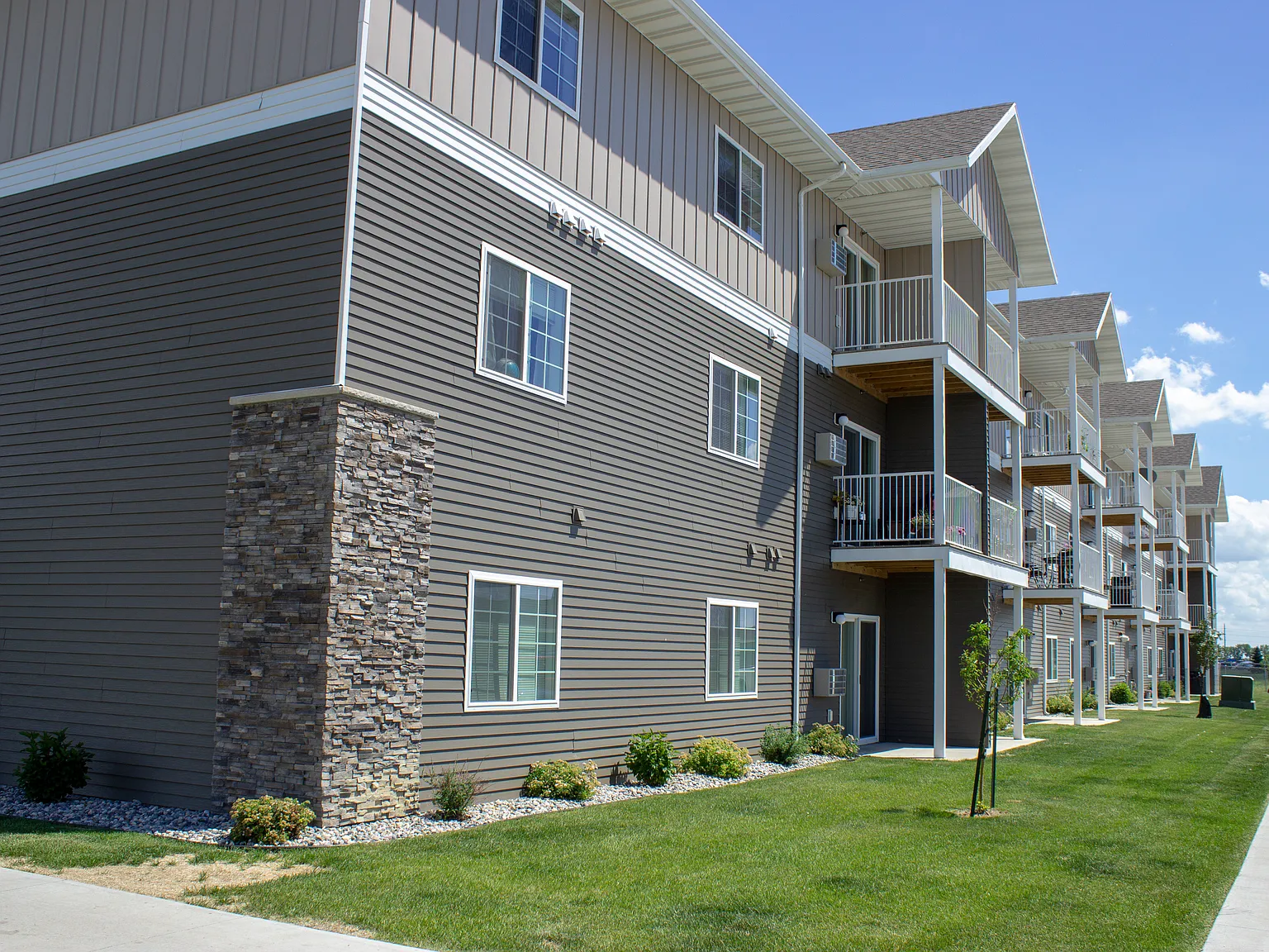Westdale Apartments — Photo 2