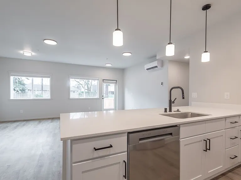 4202 NE Morrow Rd — Photo 1