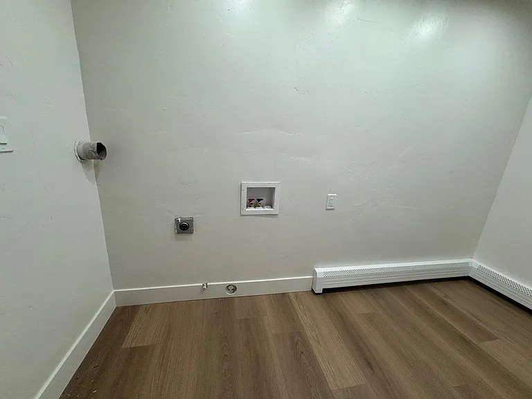 210 W 1100 N — Photo 20