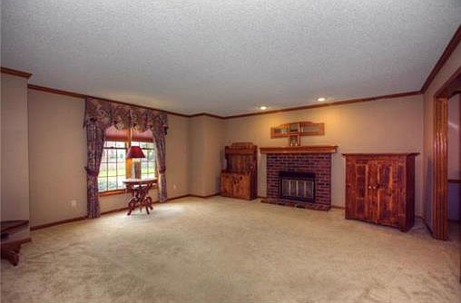 4th image of 1228 NW Timber Oak Dr