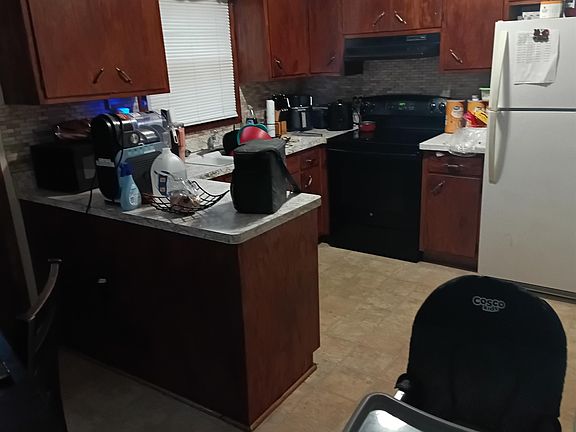 2nd image of 2311 23rd St