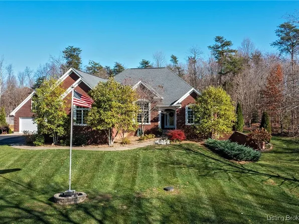 1005 Fox Hunters Point, New Albany, IN 47150