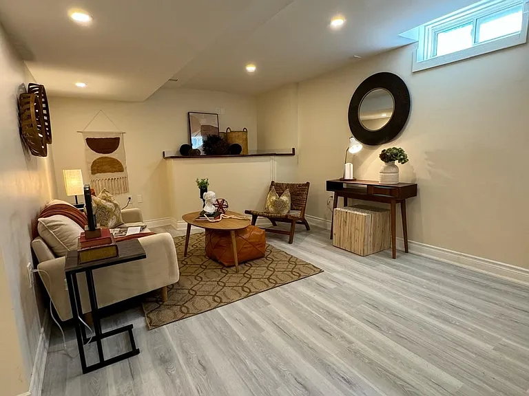 248 Crossland Gate #2 — Photo 5