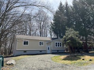 6305 Ventnor Dr, Tobyhanna, PA