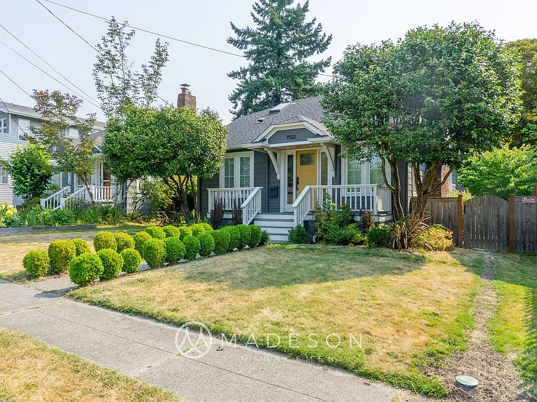 7522 9th Ave NE — Photo 2