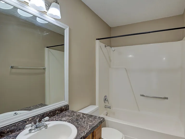 North Pointe — Photo 11