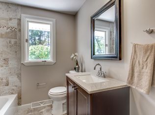 8 Ironwood St, Billerica, MA 01821