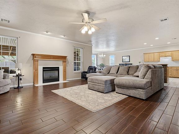4th image of 1603 Windmill Ridge Dr
