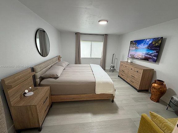 5th image of 331 Lakeview Dr APT 101