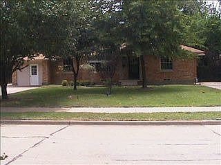 1st image of 440 Iris Dr
