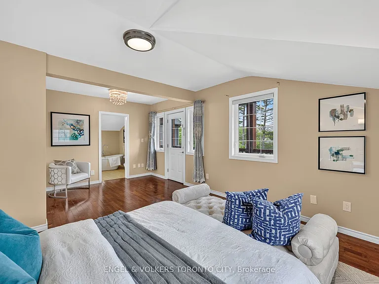 774 Churchill Ln — Photo 24