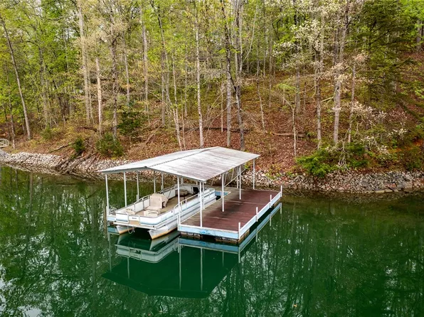 204 Crestview Ct, Seneca, SC 29672