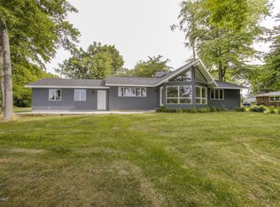 4342 Peninsular Dr, Vicksburg, MI 49097