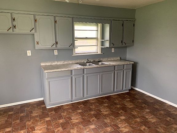 2nd image of 572 11th St