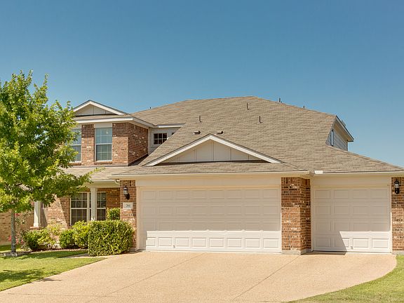 2nd image of 761 Kingfisher Ln