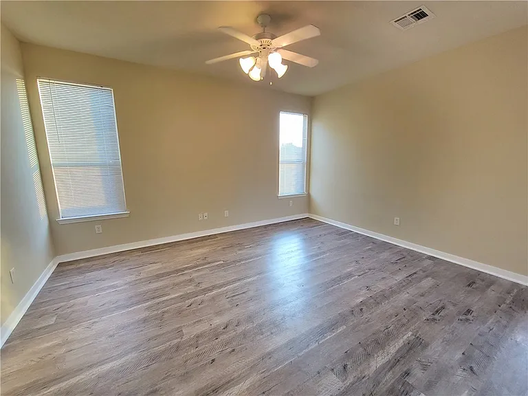 4137 McFarland Dr — Photo 5