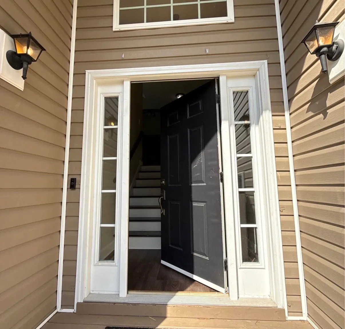 3 bed, 1994 sqft, $2,070 — Photo 3