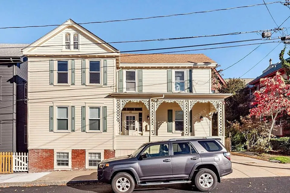 36 Dearborn St