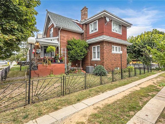 3rd image of 113 Sydenham St