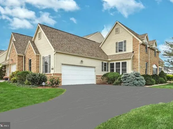 1100 Turnberry Ln, York, PA 17403