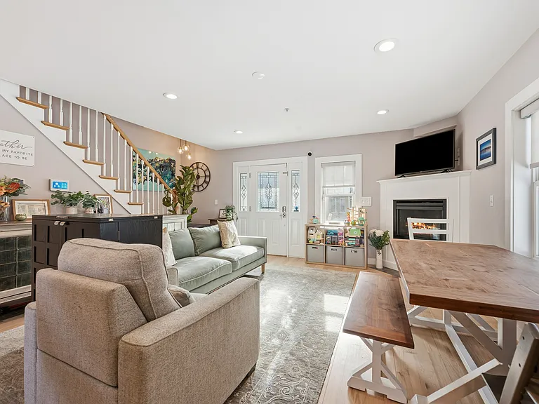 35 Tuckerman St #A — Photo 8