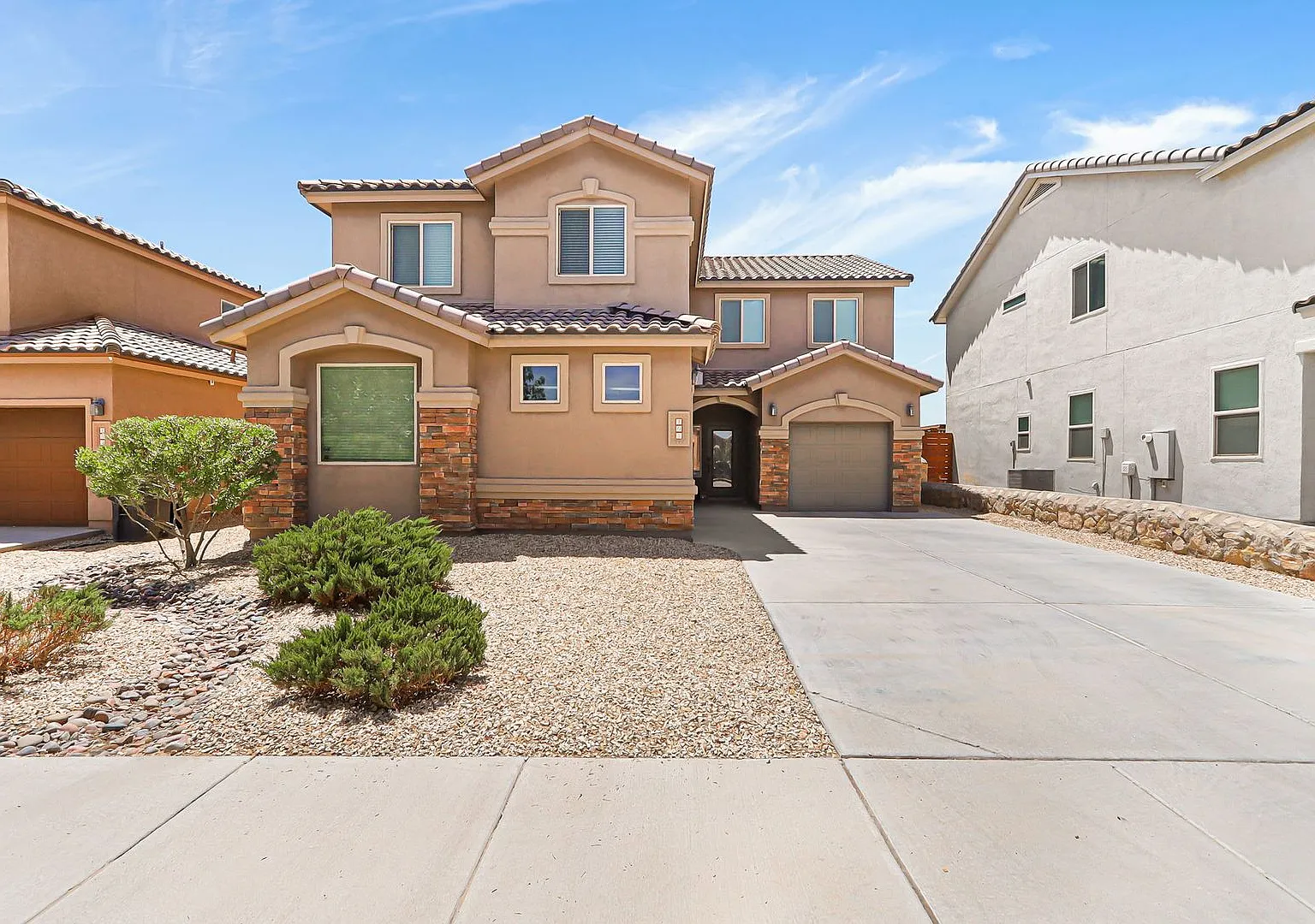 Stunning 4 Bedroom, 3 Bath Home In El Paso TX - — Photo 1