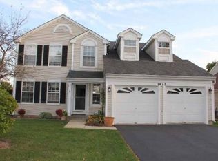 1422 Violet St, Carol Stream, IL 60188