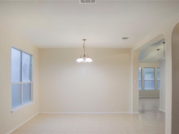 2nd image of 905 N 51st St