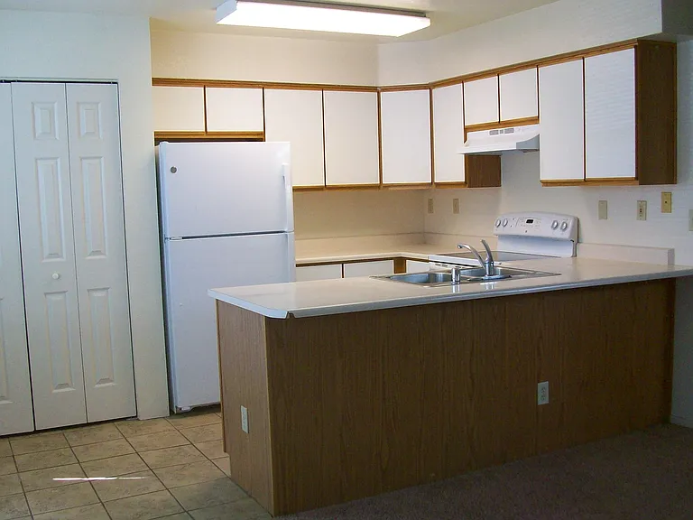 1033 Ralston St #4 — Photo 10