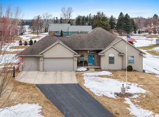 3405 Hawk Ridge Trl, Green Bay, WI 54313