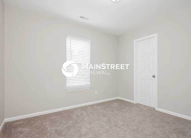 3718 Bullard St — Photo 10
