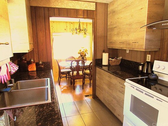 5th image of 2825 Klondike Way