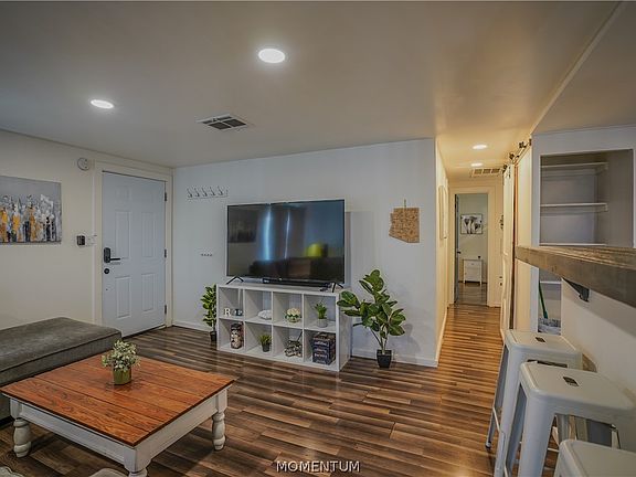 5th image of 220 W Meadview Boulevard