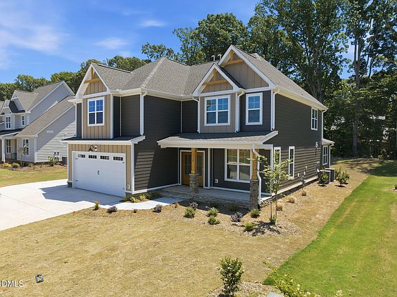3rd image of 1110 Brookfield Dr