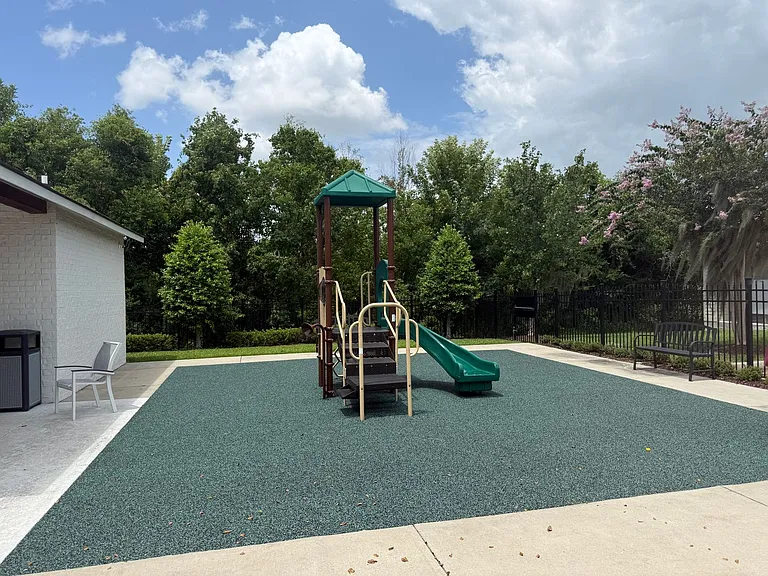 908 Lakehaven Dr — Photo 25