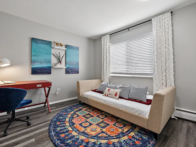 Cherry Hill Village Apartments - Dearborn Heights, MI — Photo 14