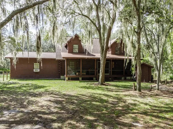 239 Riley Lake Dr, Hawthorne, FL 32640