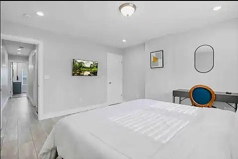 5th image of 1129 Sidney St #1129