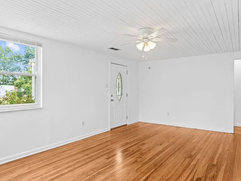 1835 Dalton St — Photo 7