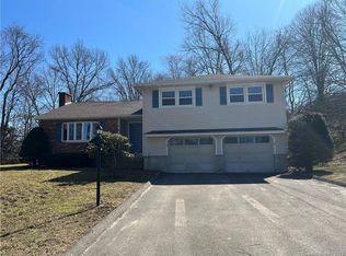 99 Cottage Grove Ln, Waterbury, CT 06706