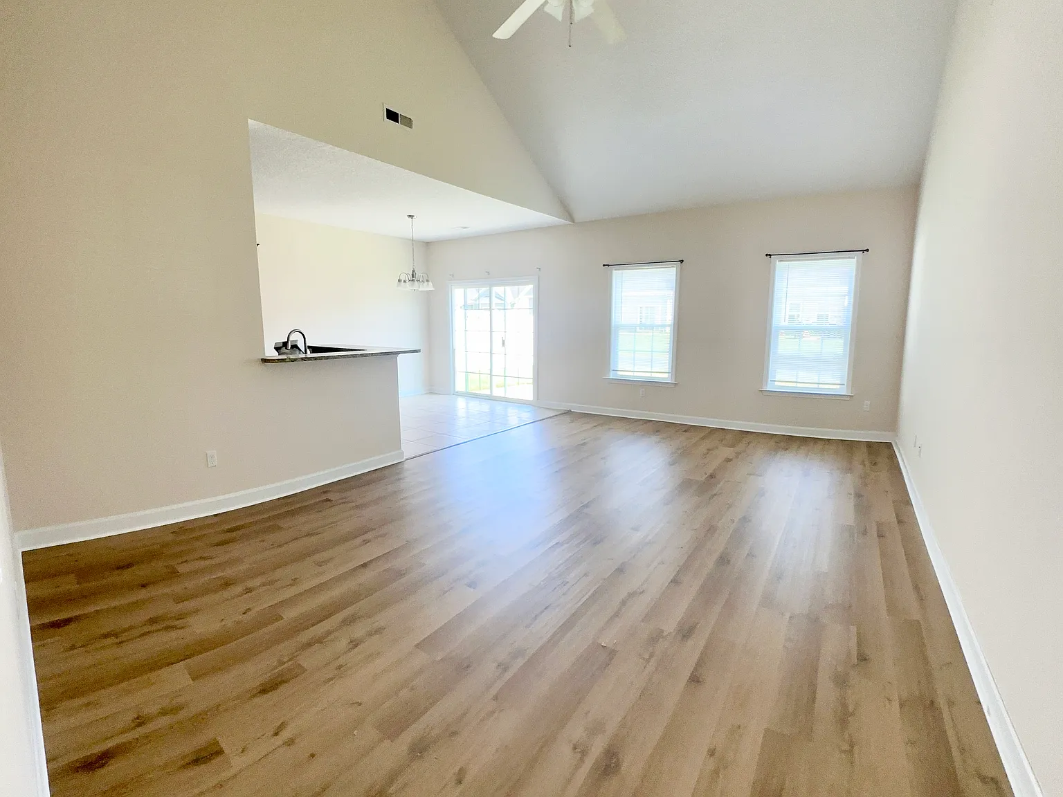 4 bed, 1838 sqft, $2,250 — Photo 4