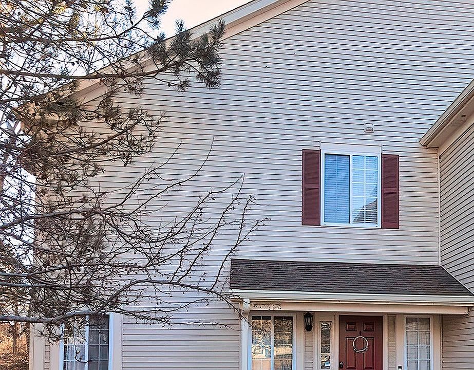 1st image of 653 Windsor Dr #2B