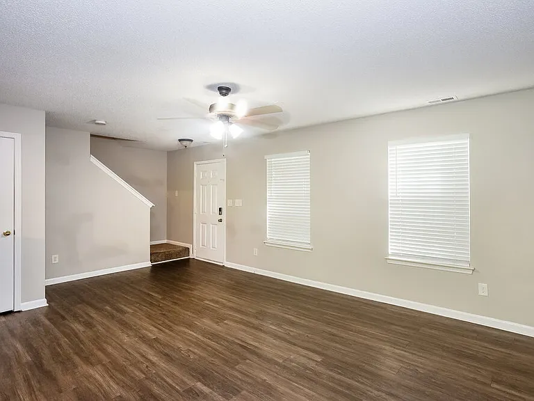 11619 Stewarts Crossing Dr — Photo 7