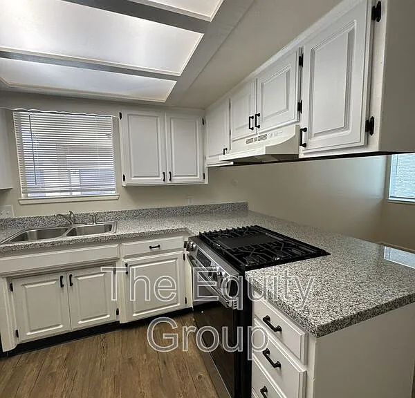 150 S Peppertree St — Photo 17