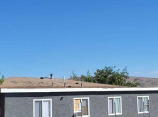 1707 Riverside Dr, Barstow, CA 92311