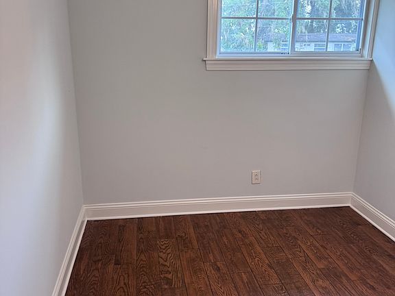 4th image of 299 Lee Dr