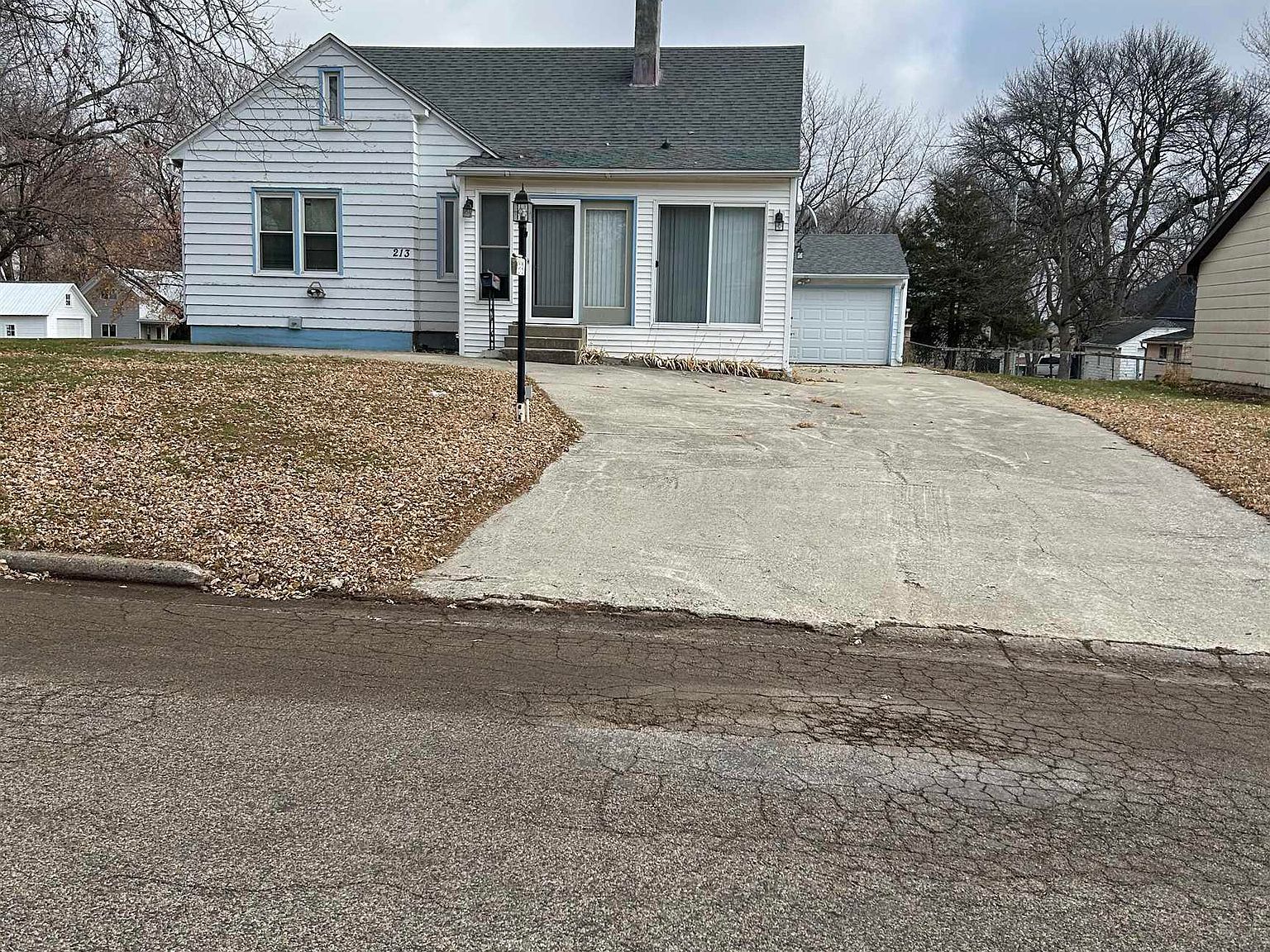 213 Walnut St, Early, IA 50535 MLS 823153 Zillow