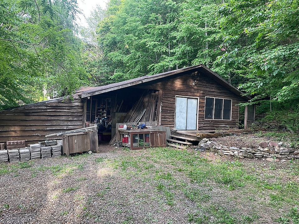 1st image of 704 Apple Tree Ct